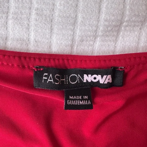 Fashion Nova red midi dress - Picture 5 of 6